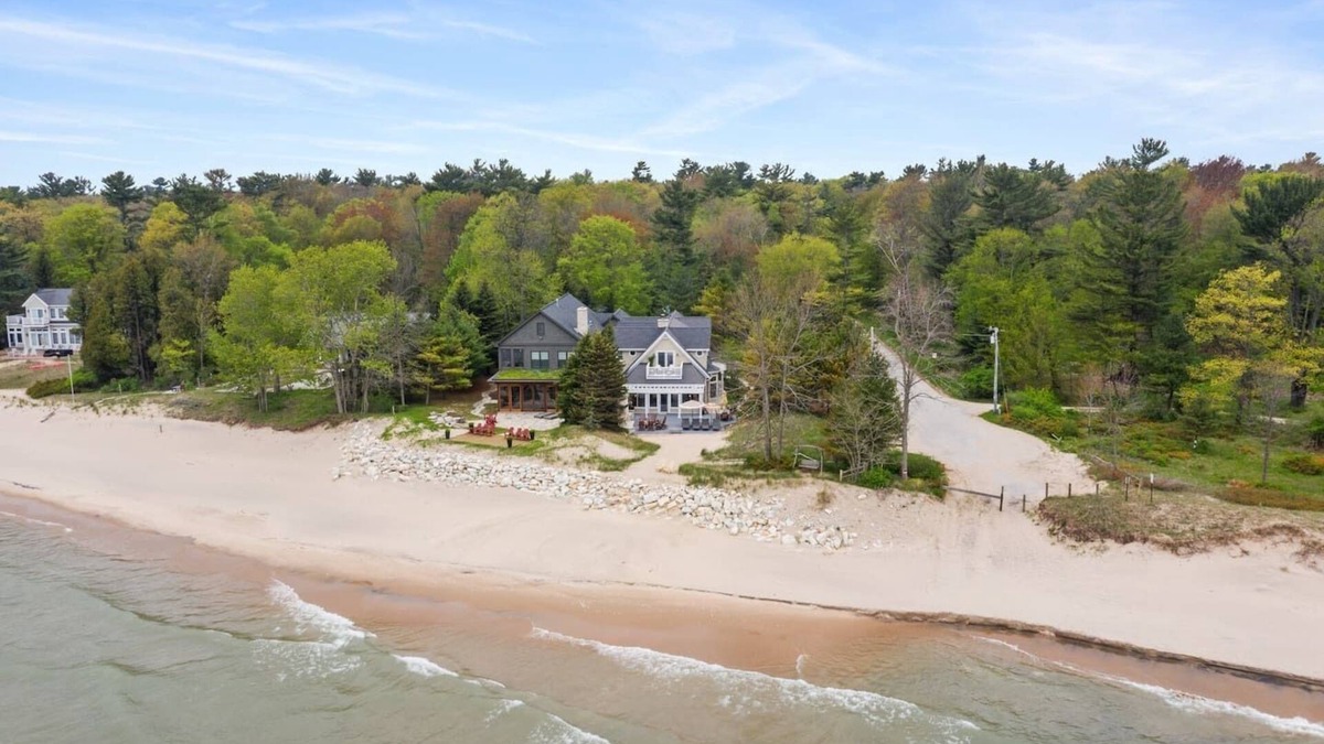 Hingham House | Lake House w/6-BR's, Sauna - Kohler-Andrae