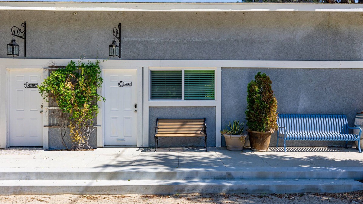 Lake Hughes Apartment | Lake Hughes Apartment Unit C