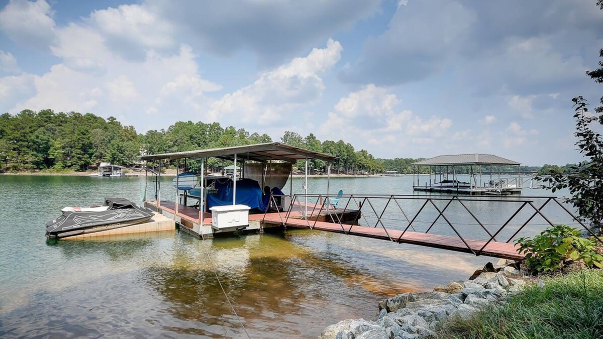 West Union House | Lake Keowee Private Waterfront