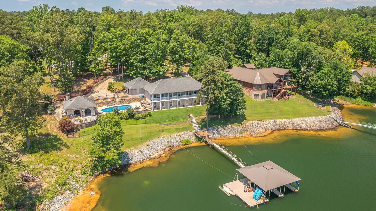 Arley House | Lake Life 105: 5 BR, 3.5 BA House in Arley, Sleeps 16