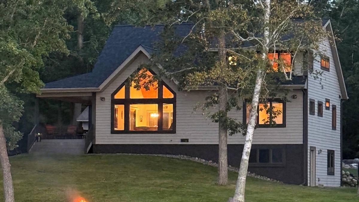 Aitkin Cabin | Lake Life All Year Round, 4 Seasons Of Fun. Free Kayaks, Canoe, & Dock