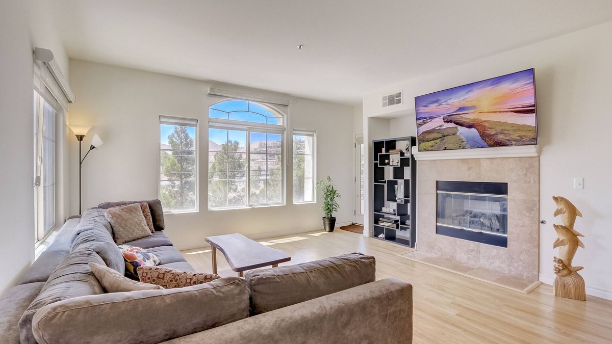 Boulder City Condo | LAKE LIFE