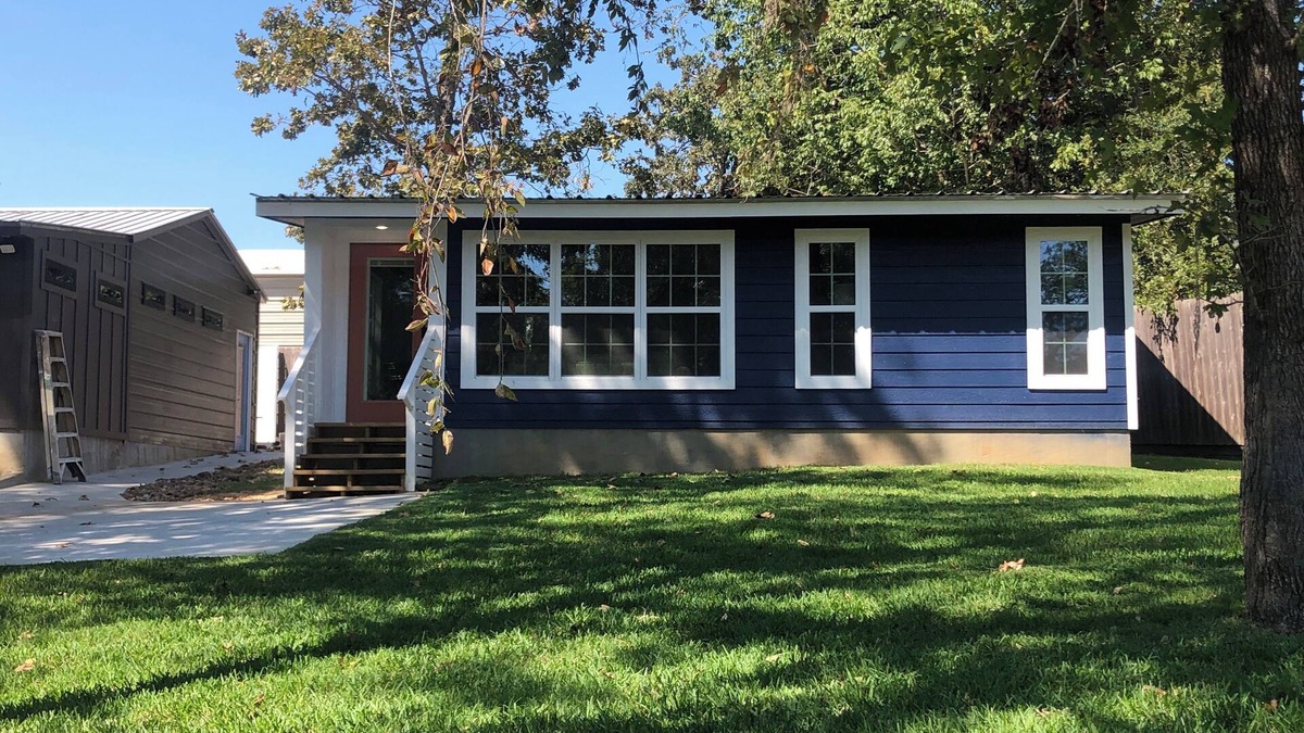 Pointblank House | Lake Livingston