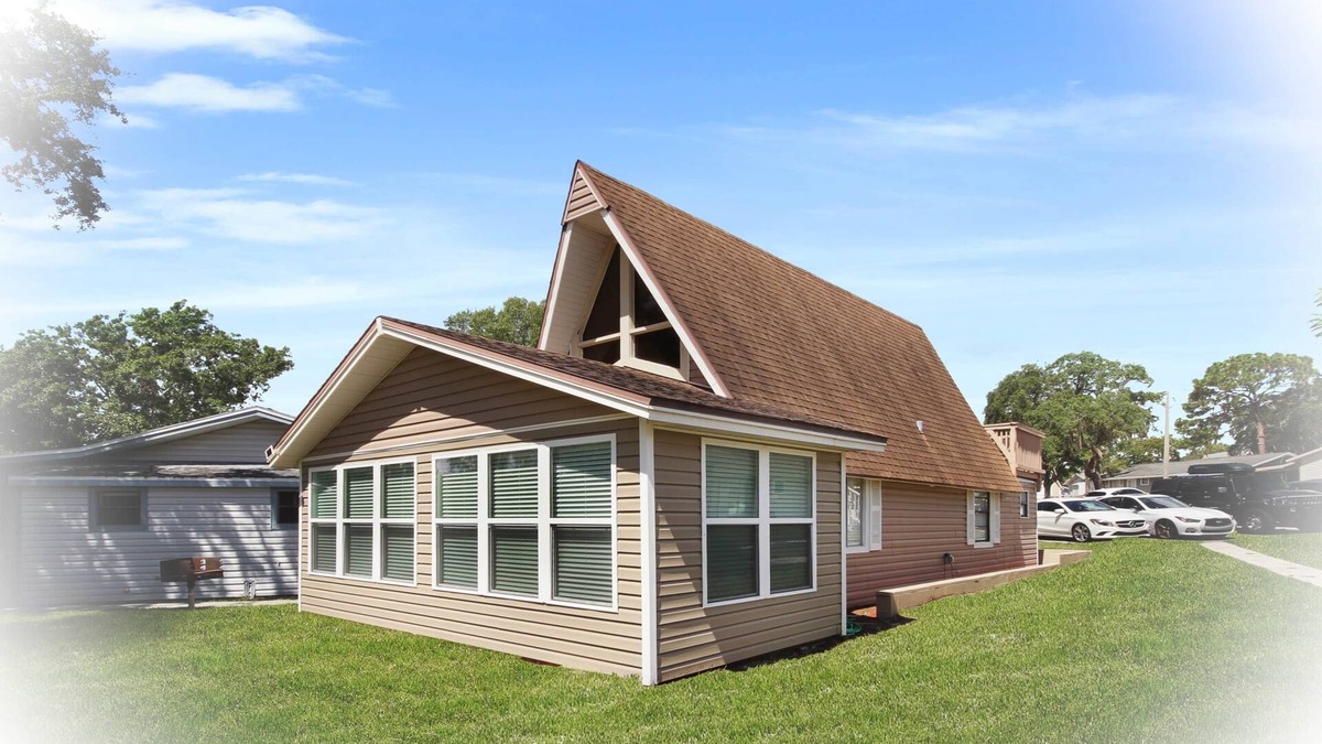 Vacation Village Ski Chalet | Lake Louisa Lodge near Disney