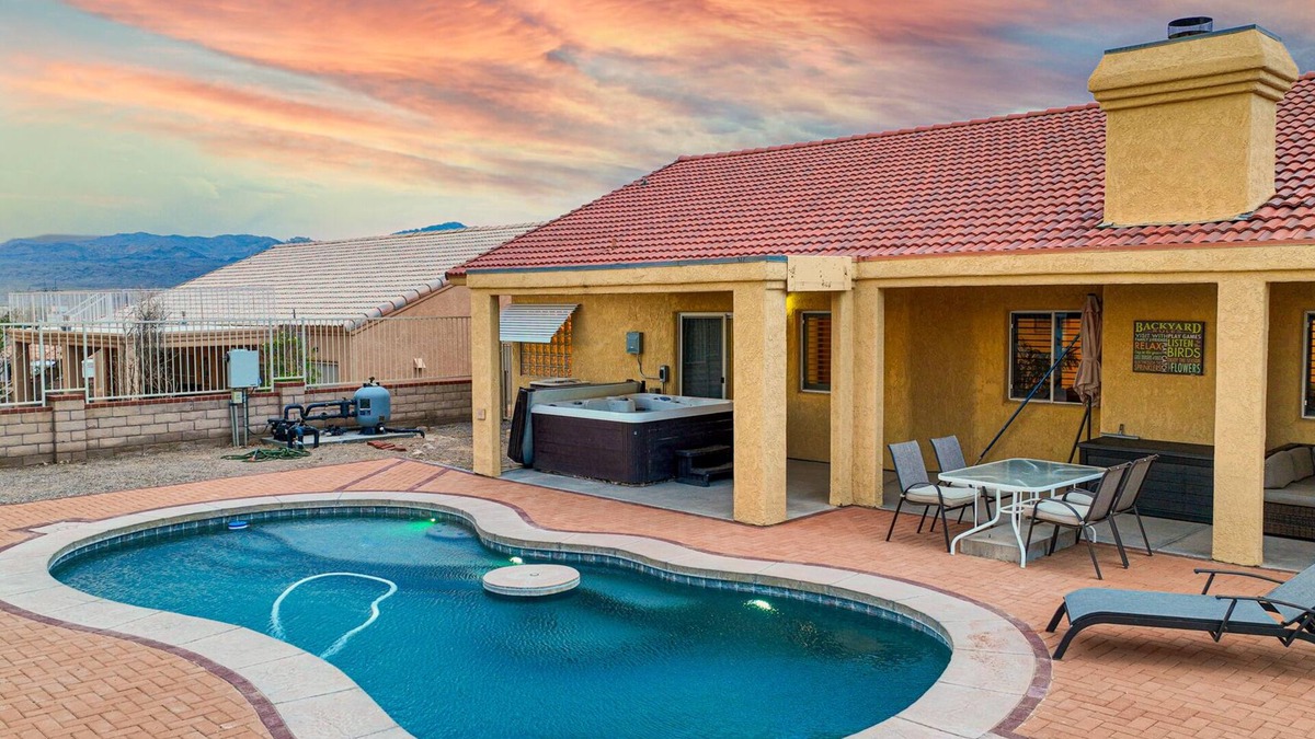 Sunridge Estates House | "Lake Lounge" w/Pool & Spa 5 mins from Lake Mohave