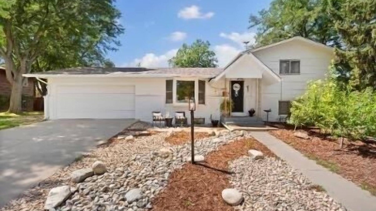 Loveland House | Lake Loveland Getaway - Private and Comfortable - Dog Friendly