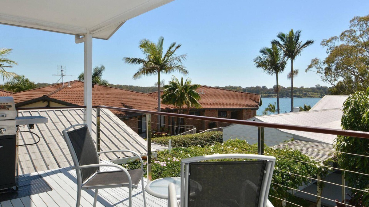 Morisset Park Apartment | Lake Macquaries' Edgewater Studio at Morisset Memories