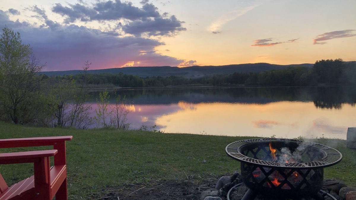 Gloversville House | Lake Mayfield Retreat - Beautiful Lakefront Property!