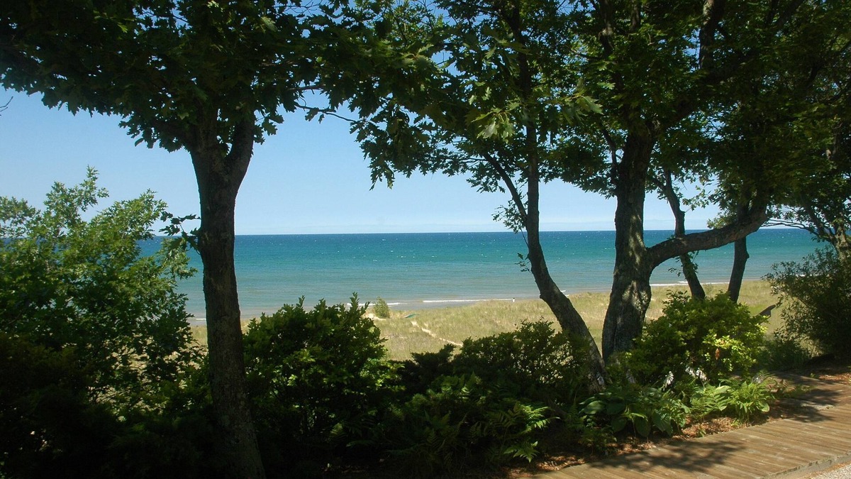 Shelby House | Lake Michigan Beachhouse On 100 Feet Of Gorgeous Sand