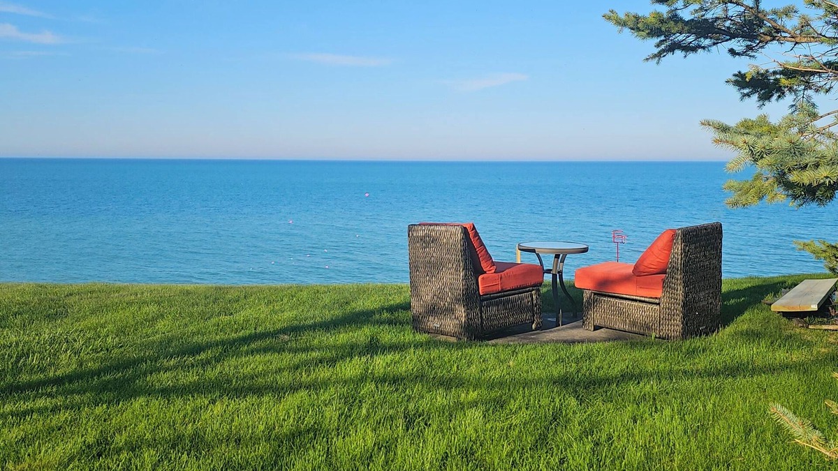 Racine Villa | Lake Michigan Waterfront Designer Villa