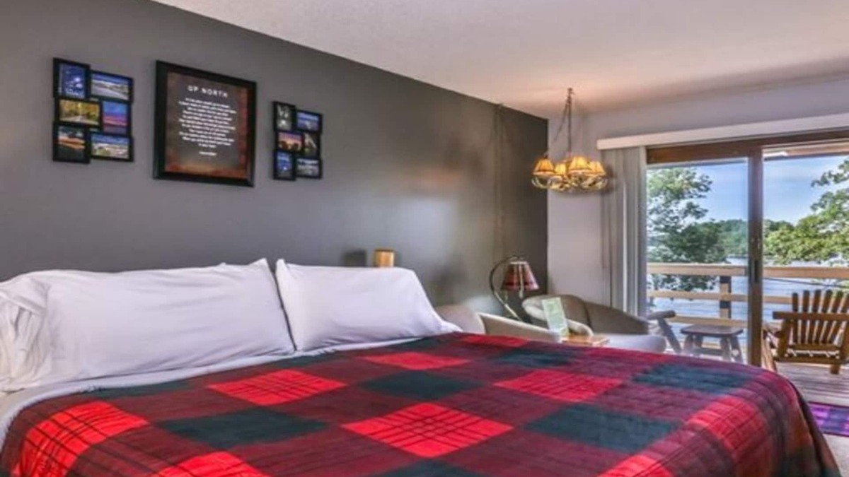 Minocqua Condo | Lake Minocqua 2nd floor studio with boat slip/on snowmobile trail
