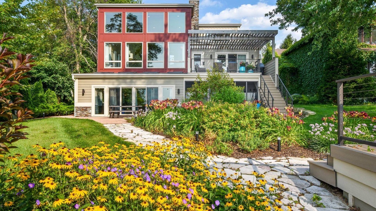Monona House | Lake Monona Home with Indoor Pool & Capitol Views
