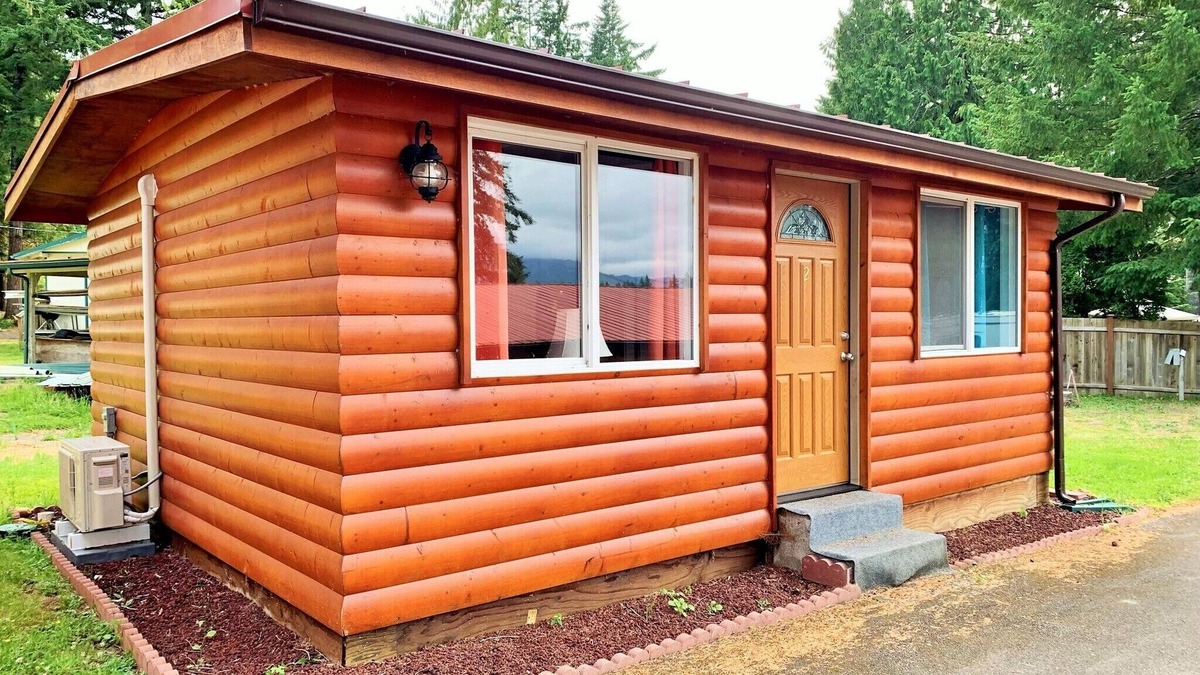 Matlock Cabin | Lake Nahwatzel Resort, Cabin #2, Shared Dock just steps away! Now with WIFI!