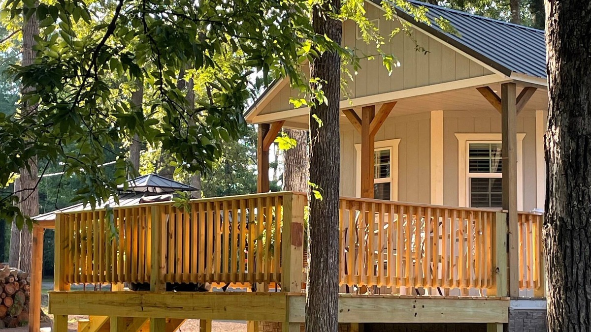 Avinger Cabin | Lake o' the Pines Cozy Cabin