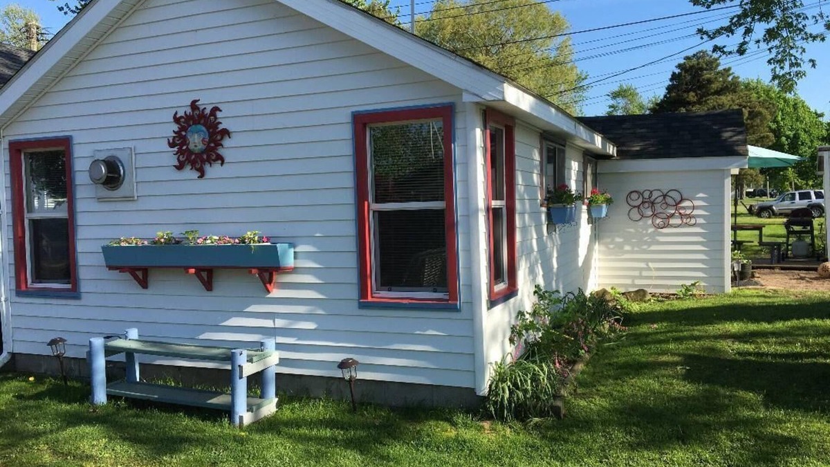 Fancher Cottage | Lake Ontario - 1 Bedroom Between Rochester and Niagara Falls