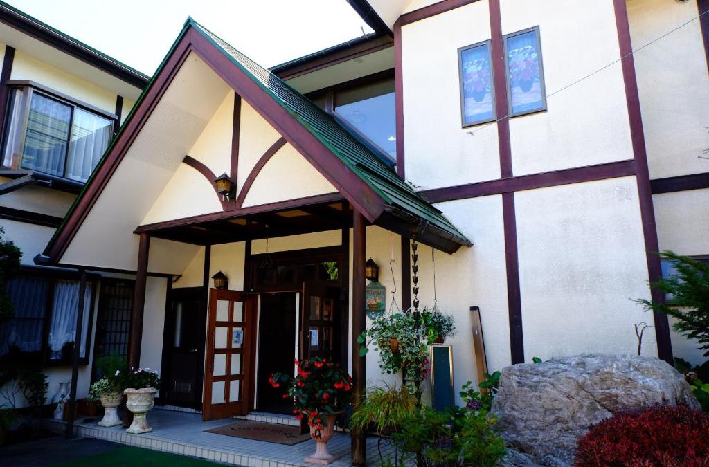 Oshino Hotel | Lake Oshino