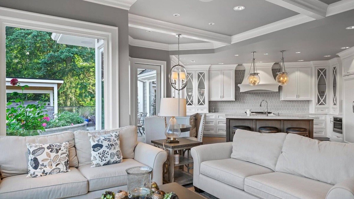Lake Oswego House | Lake Oswego - on Lake property - private - elegant - luxurious - private Home
