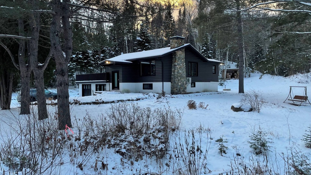 Saint Donat Ski Chalet | Lake Ouareau cottage