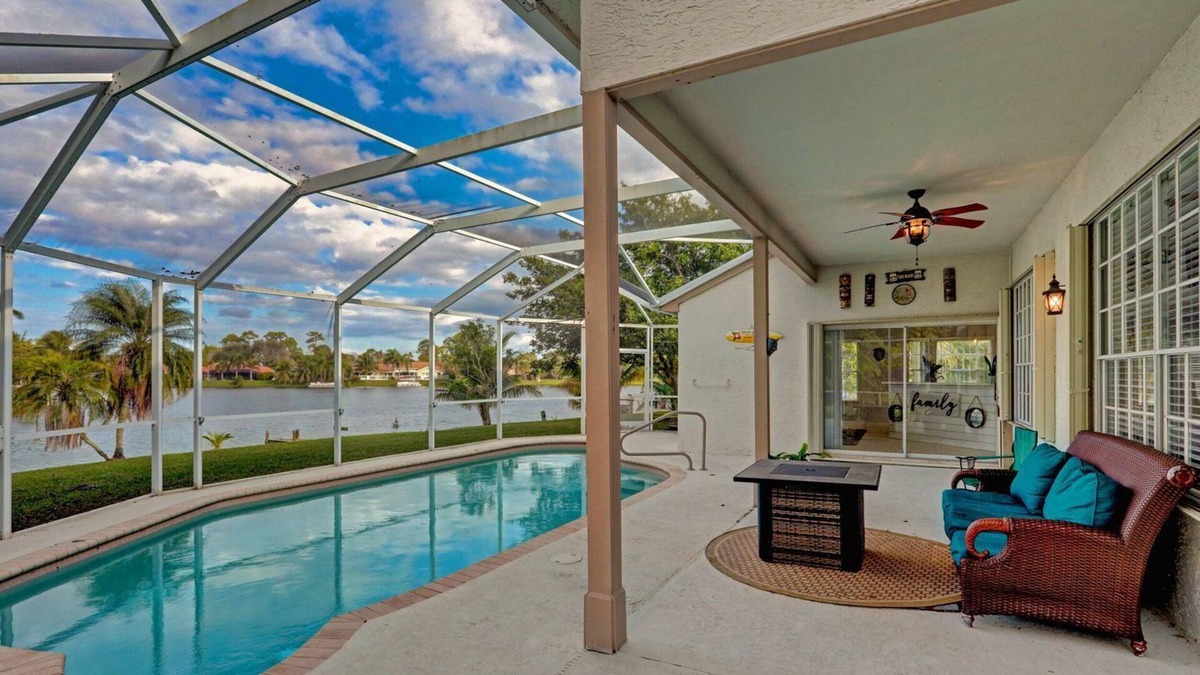 Emerald Forest House | Lake Paradise house on Lake Breeze Dr, Wellington