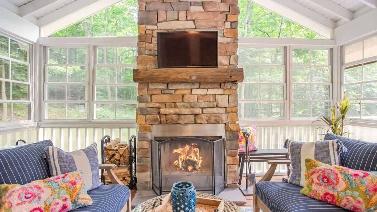 West Olive House | Lake Ridge | Hot Tub | New Listing