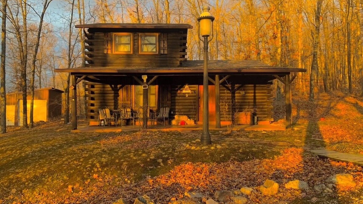 Ironton Cabin | Lake Road Cabin B — Million Dollar Ozark View!