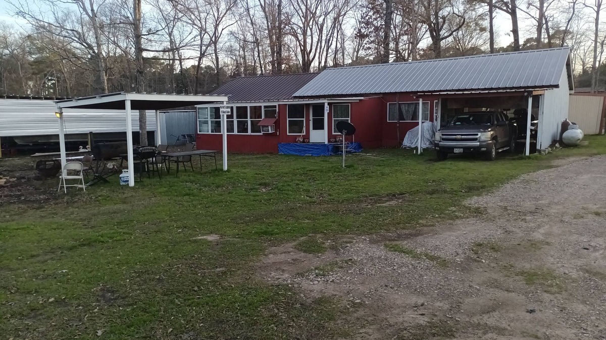 Zavalla House | Lake Sam Rayburn Cabins, Back Cabin #2 at Monterrey Park an Boat Launch area # 2