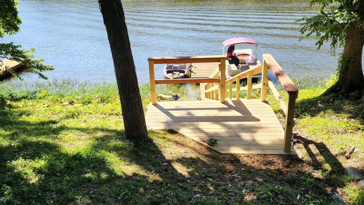 Penrod House | Lake shore home right on the water with private boat dock
