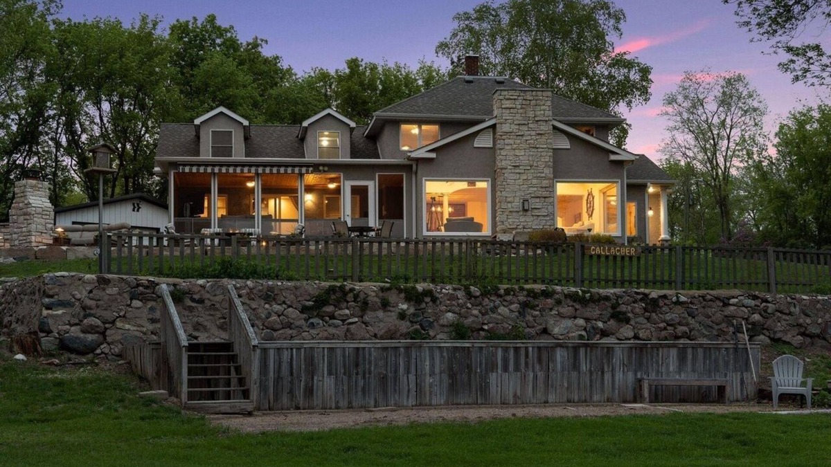 Greenfield House | Lake Shore Living