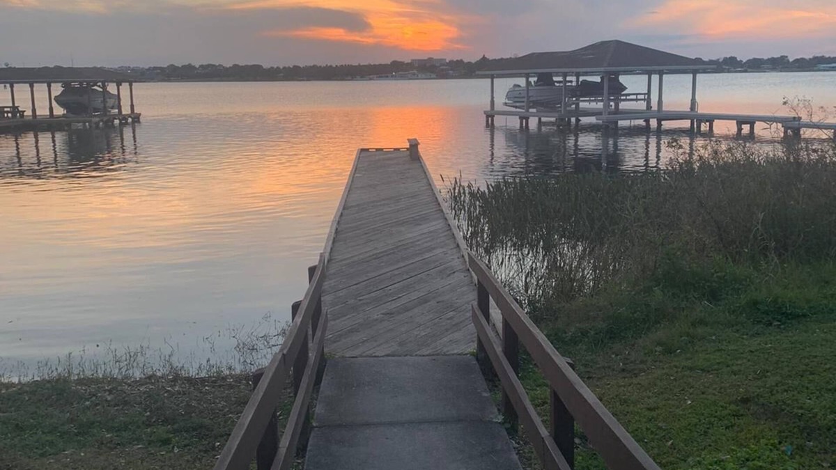 Sylvan Shores House | lake side house in the middle of orange country/