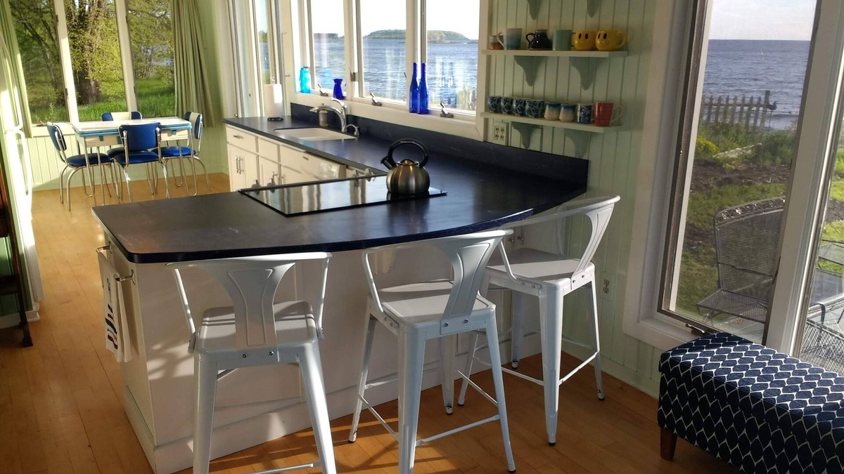 Marquette House | Lake Superior Retreat - enjoy sunrises, beach days, and wedding celebrations!