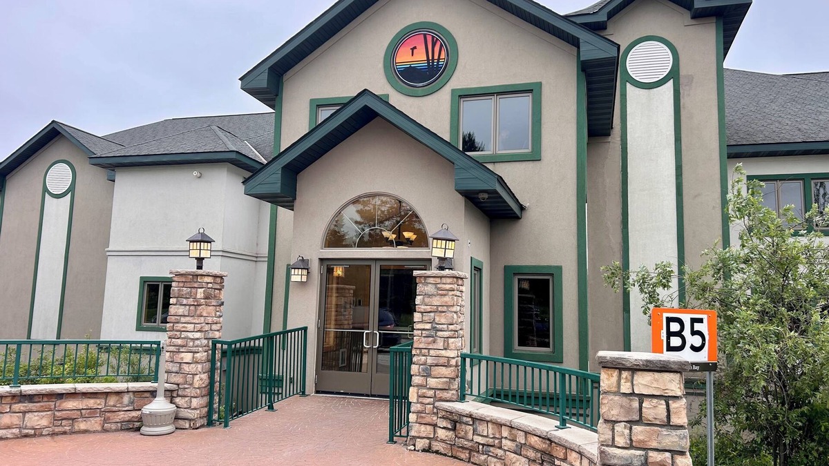 Two Harbors Condo | Lake Superior Two Queen Bed Studio~Pool/Hot tub-Burlington Bay