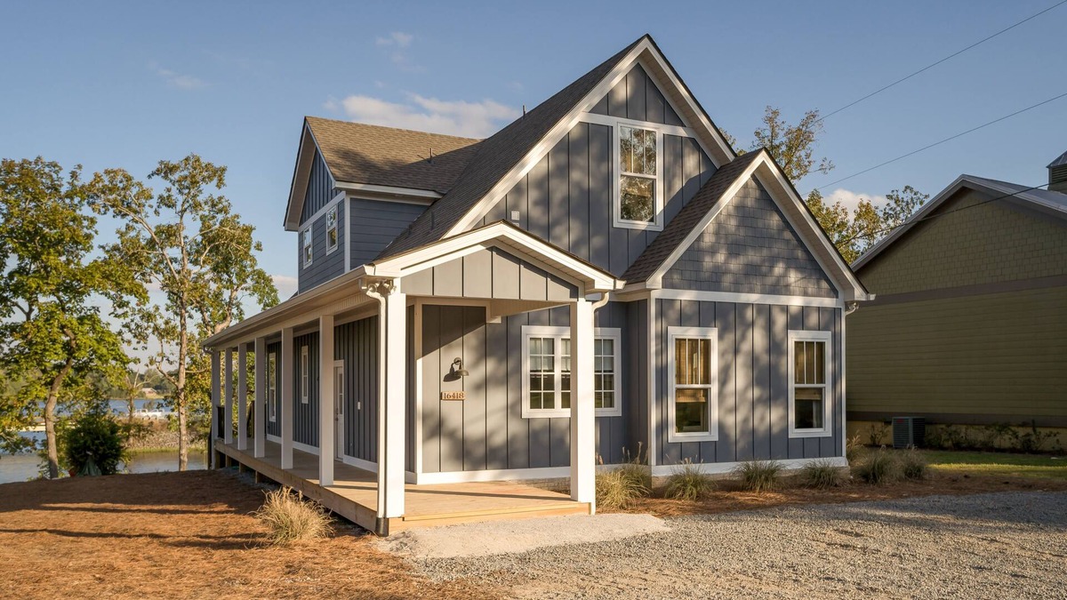Samantha Cottage | Lake Tuscaloosa Getaway! Perfect for Football Weekends!