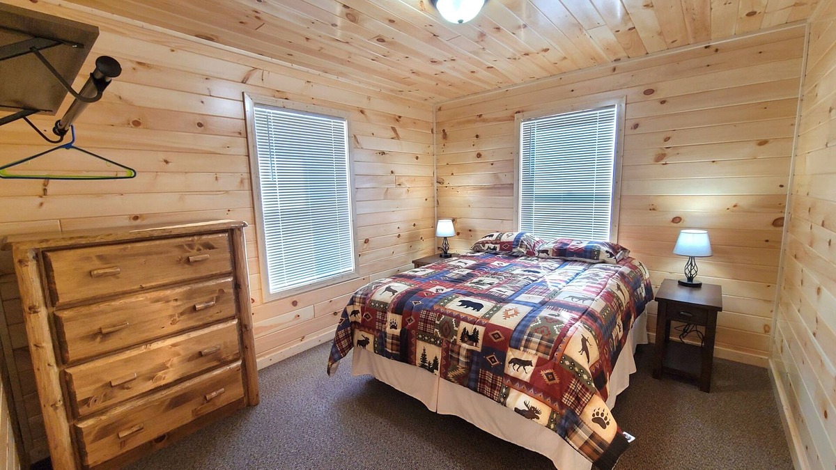 Puposky Cabin | Lake view cabin with all the amenities of the resort and pet friendly