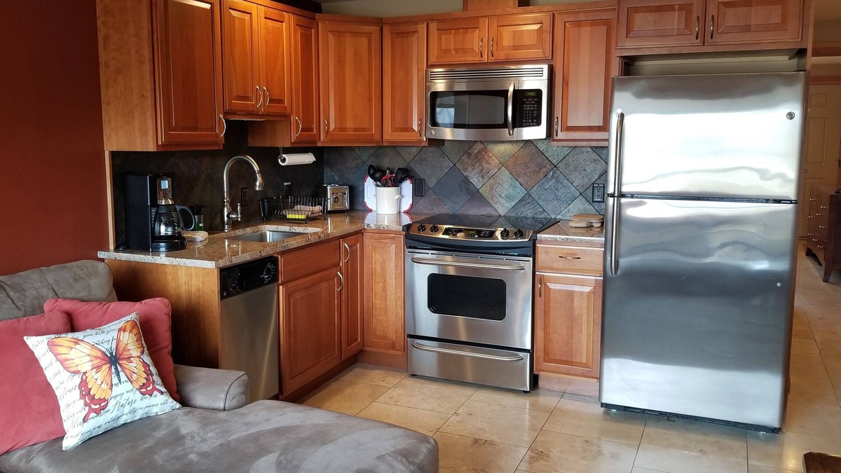 Manson Condo | Lake View Condo across from the Public Park and Beach, Downtown Chelan!