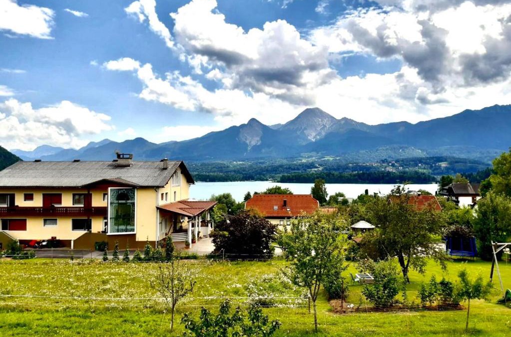 Drobollach am Faakersee Apartment | Lake View Drobollach