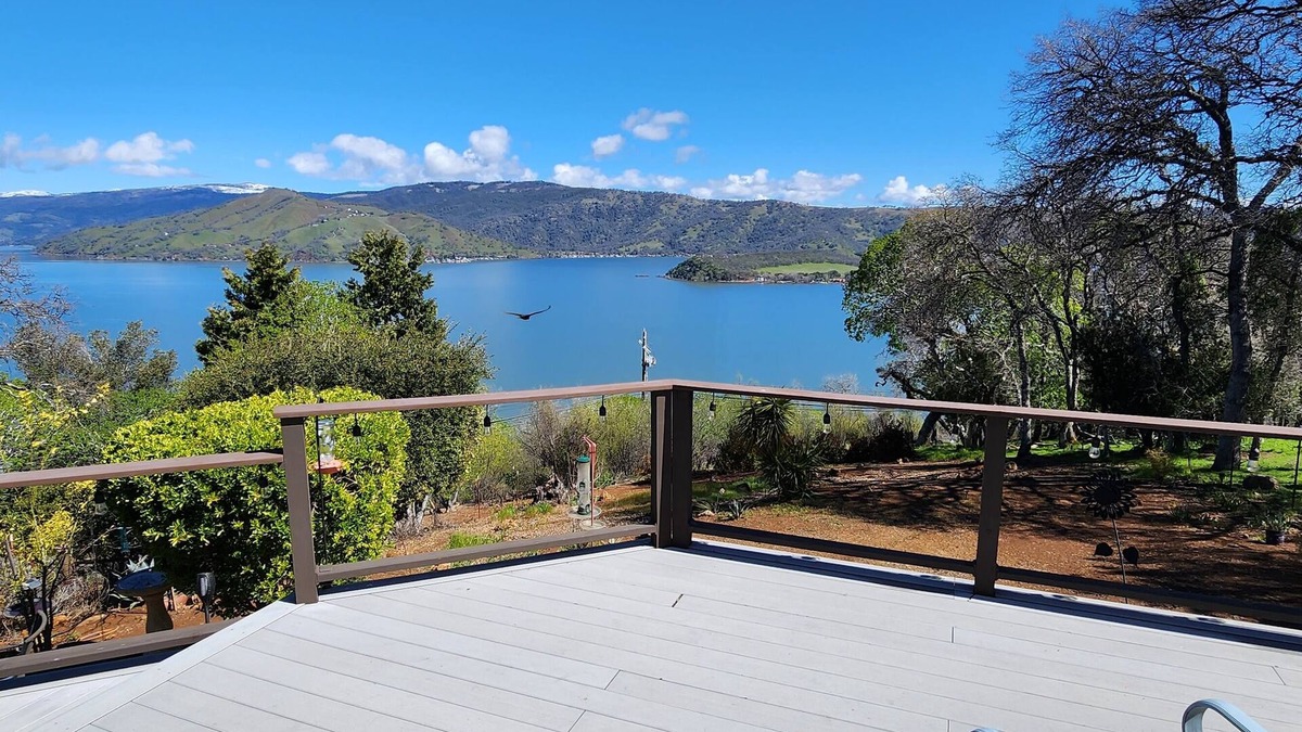 Soda Bay House | Lake View Home w/priv. HotTub & comm. Pool in Riviera Hgts.