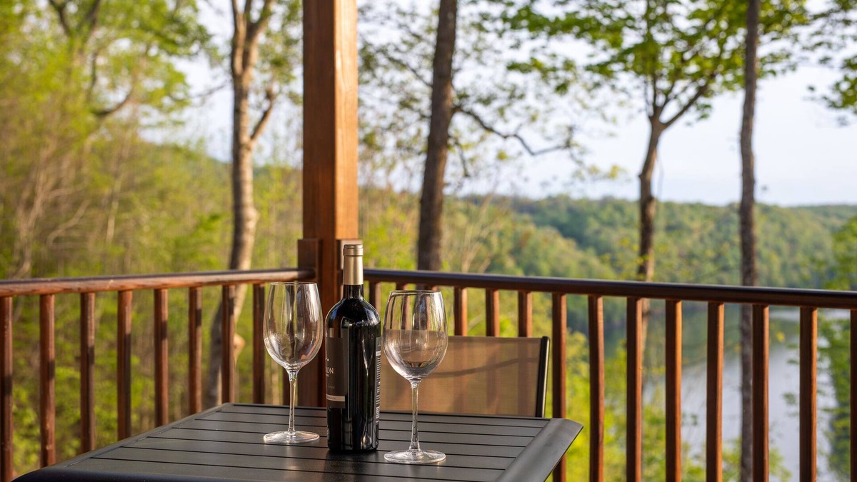 White County Cabin | Lake View Nature Cabin at Bear Bluff Retreat
