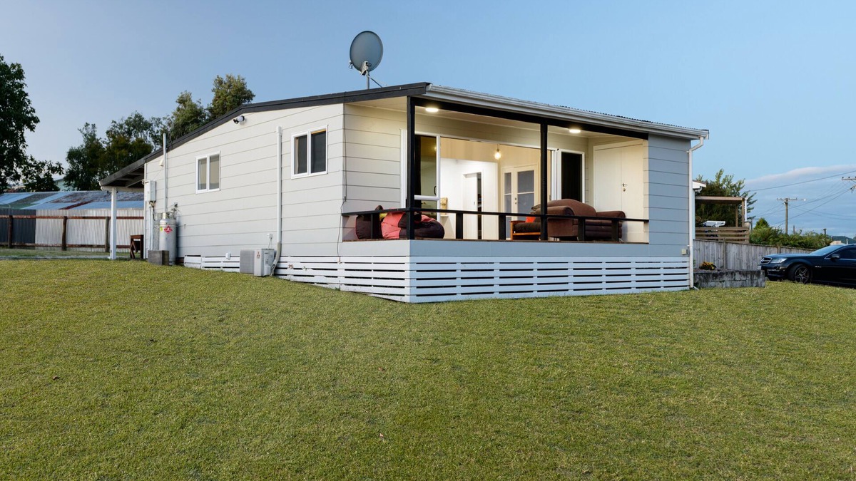 Mangakino House | LAKE VIEW RETREAT - Relax, Unwind, & Make Memories