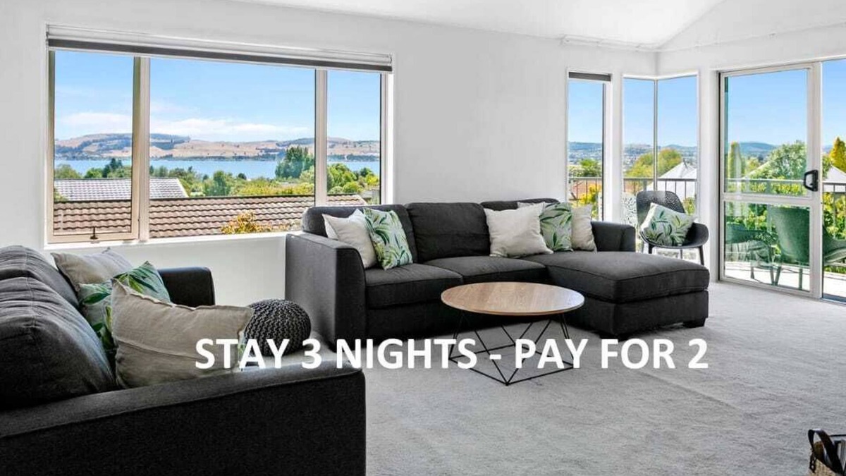 Richmond Heights House | Lake Views! 5min Drive to Town