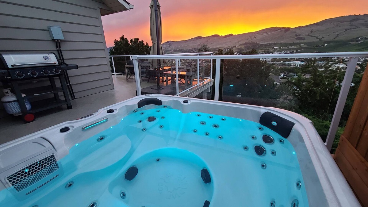 Vernon House | Lake views beautiful 4 bedroom , 2 living rooms home with hot tub.