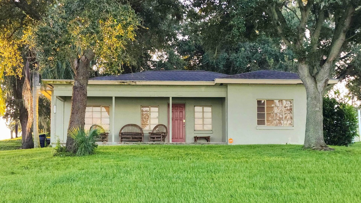 Auburndale House | Lake Views & Private Porch: Auburndale Family Home