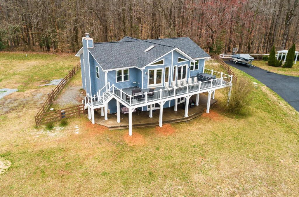 Mineral House | Lake Vista Retreat