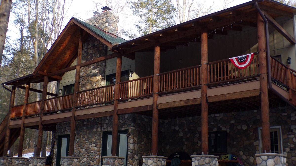 Greentown House | Lake Wallenpaupack: Lakefront Home & Seasonal Dock Slip