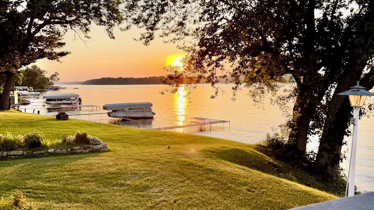 Lodi House | Lake WI Rental: Private Pier: Sunsets