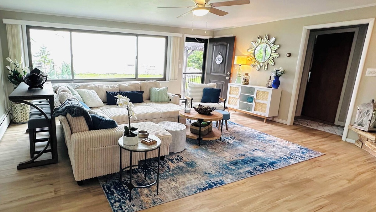Fox Crossing Cottage | Lake Winnebago Getaway!