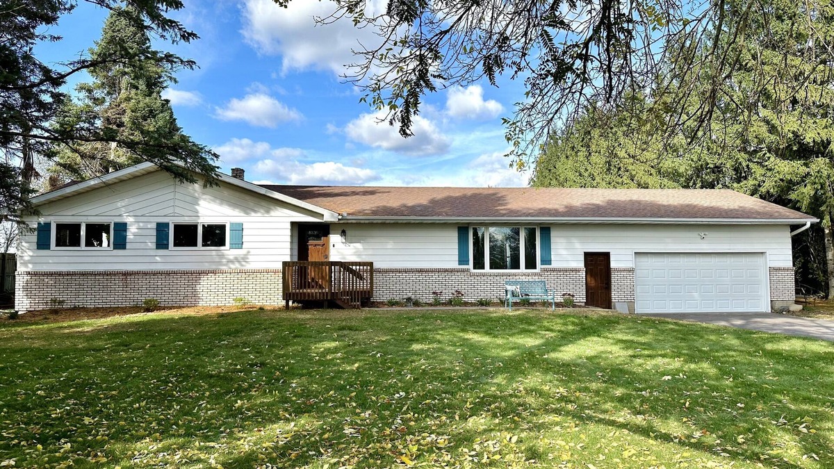 Chippewa Falls House | Lake Wissota home with lakefront views, hot tub and large yard