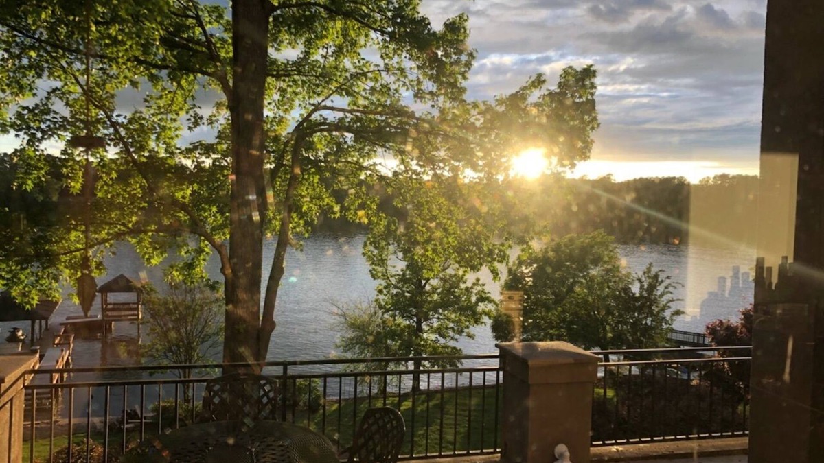 Dixie - Berryhill House | Lake Wylie Lakefront Home with Beautiful Views Sleeps 10 - 14 Boat Dock