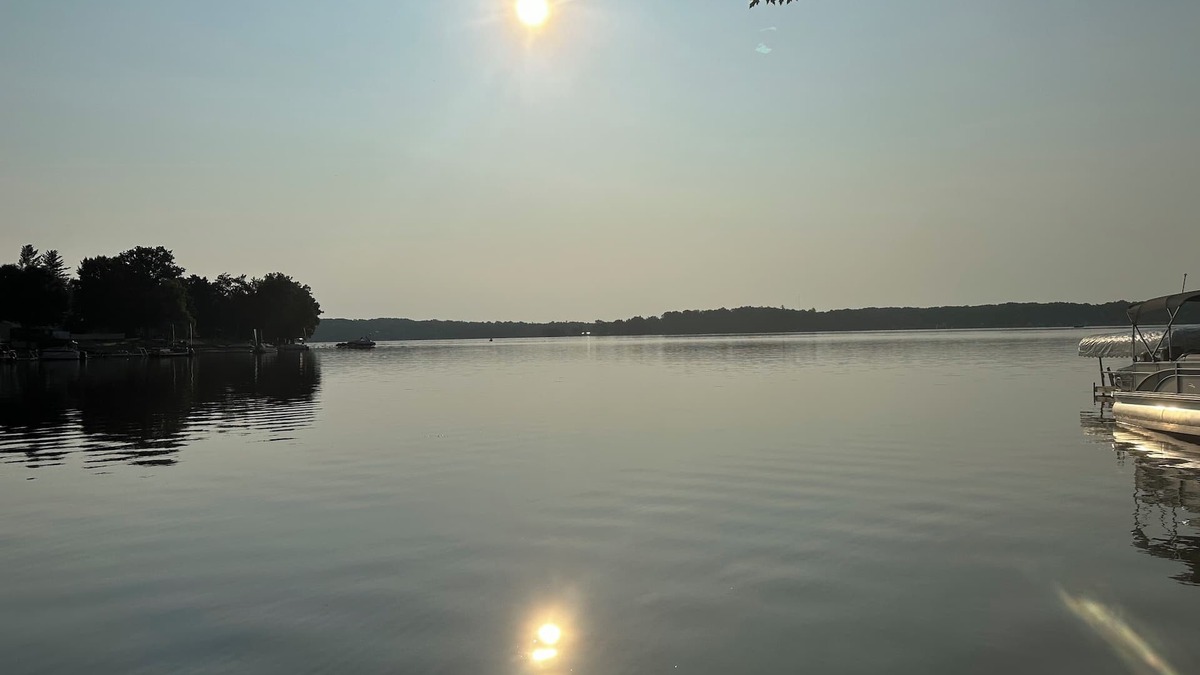 Paris Cottage | Lakefront 2 Bedroom Cottage Getaway on Chippewa Lake, Michigan