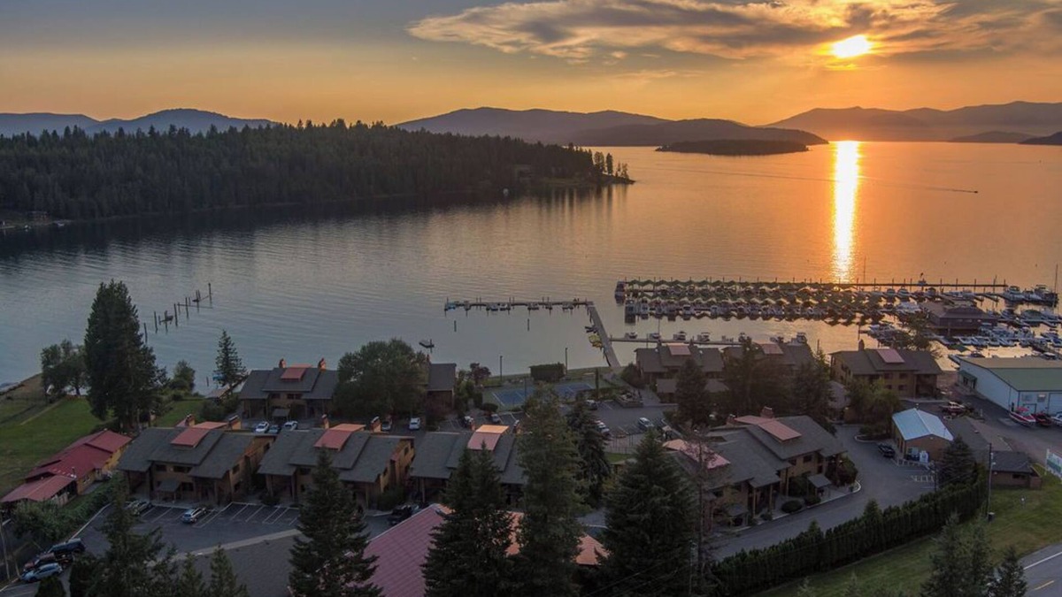 Hope Condo | Lakefront - 3 Bedroom