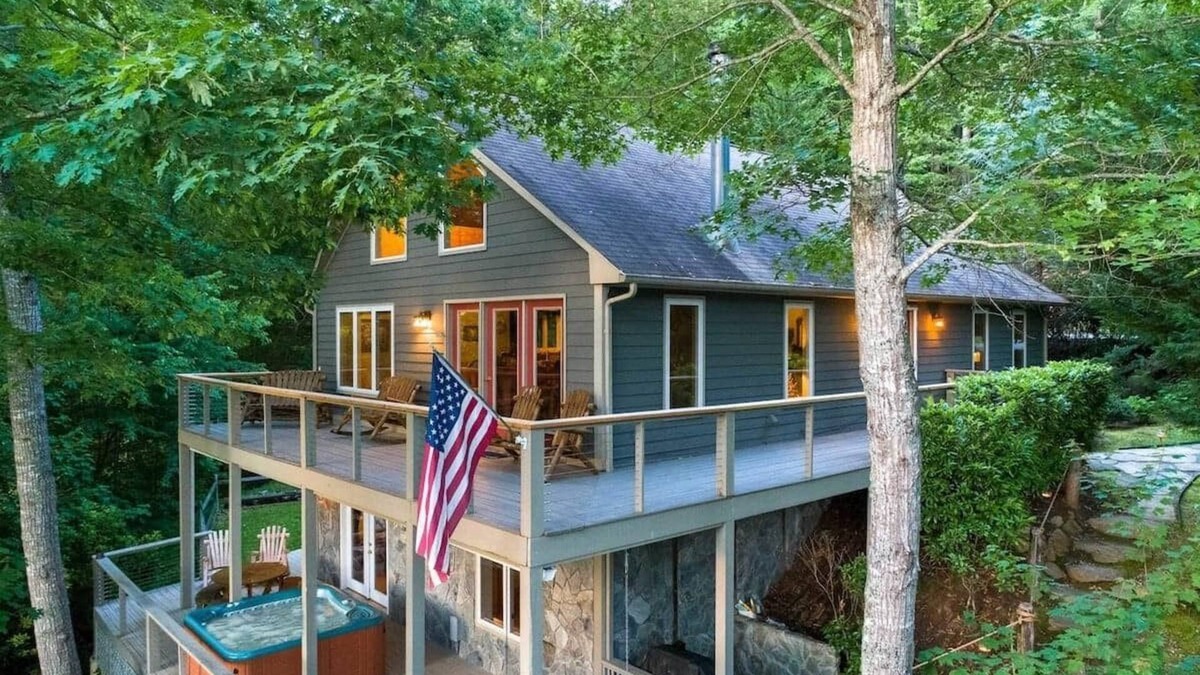 Tuckasegee House | Lakefront 5BR w/Private Dock, Hot Tub, Game Room, EV Charger – Near WCU & Sylva